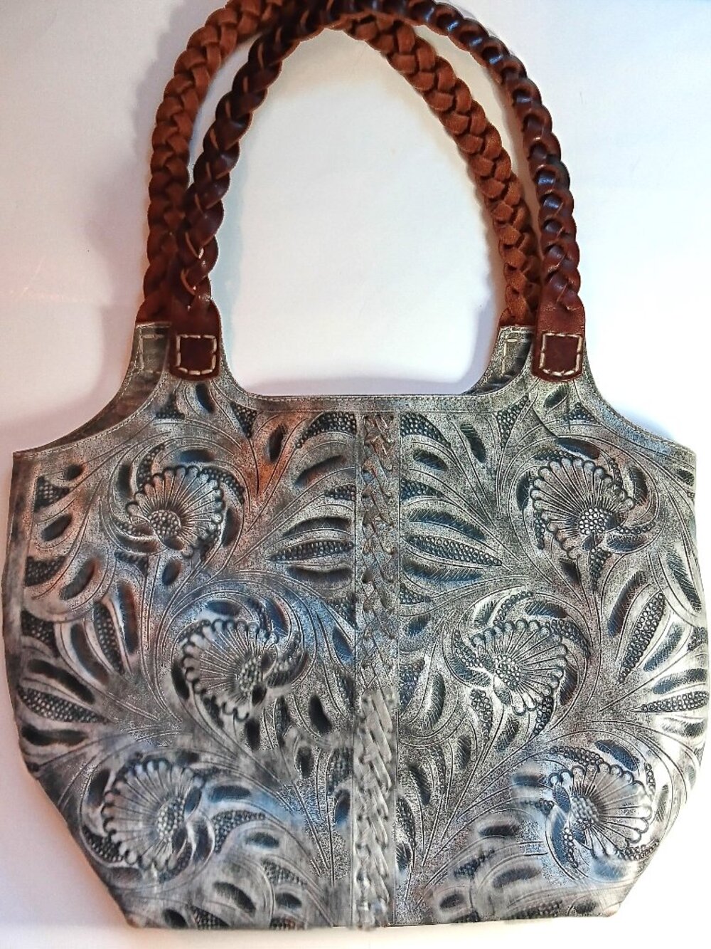 Leaders in Leather Hand-Tooled Western-Style Hand-Carved Floral and Scroll Motif